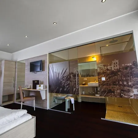 Anatol Hotel 4*