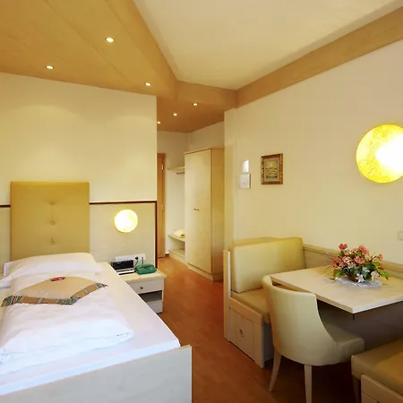 Hotel Anatol 4*
