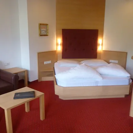 Anatol Hotel 4*