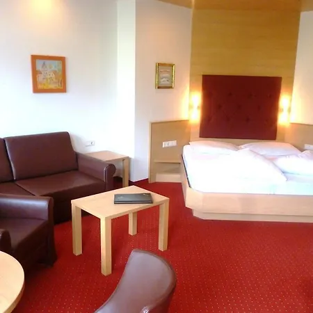 Anatol Hotel 4*
