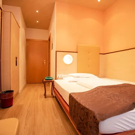 Anatol Hotel 4*