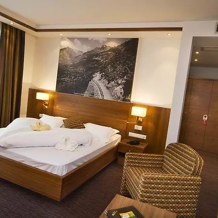 Anatol Hotel